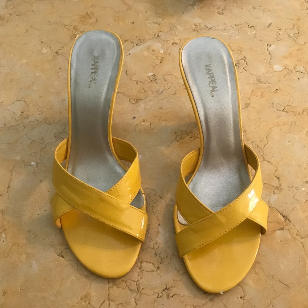 Womens heels, backless